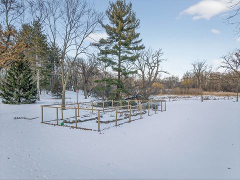 Tiny photo for 1275 Country Club Road, Lake Zurich, IL 60047 (MLS # 12556466)
