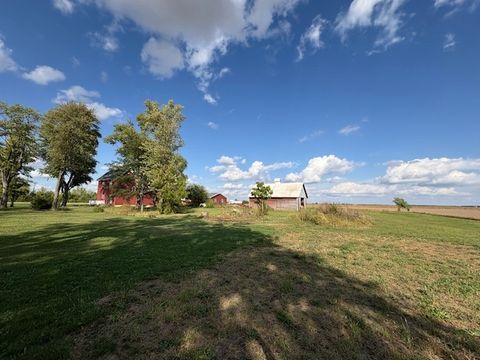 Tiny photo for 929 E US Hwy 24, Gilman, IL 60938 (MLS # 12478520)