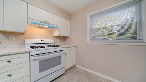 Tiny photo for 2528 16th Avenue, Rockford, IL 61108 (MLS # 12493184)