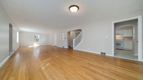 Tiny photo for 2528 16th Avenue, Rockford, IL 61108 (MLS # 12493184)