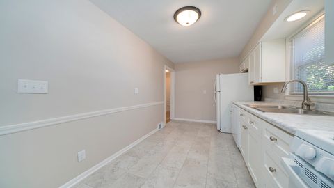 Tiny photo for 2528 16th Avenue, Rockford, IL 61108 (MLS # 12493184)