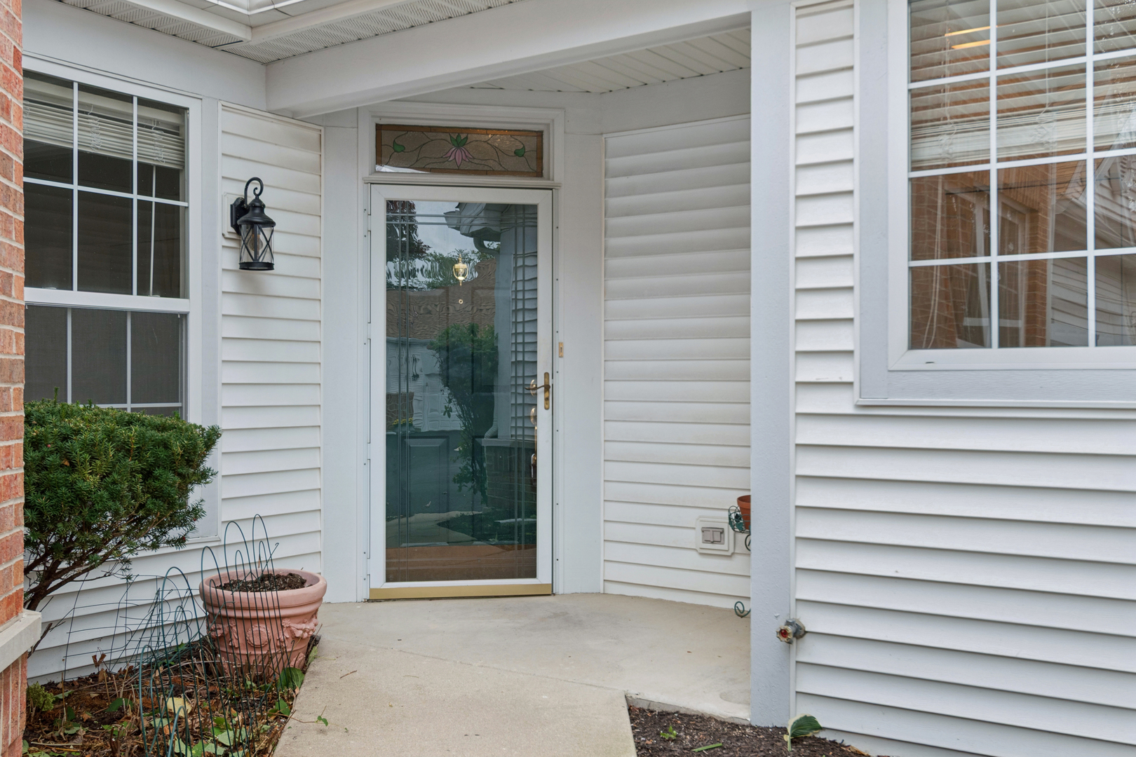 21409 W Douglas Lane