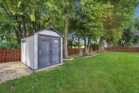 Tiny photo for 2909 Breezewood Boulevard, Bloomington, IL 61704 (MLS # 12709821)