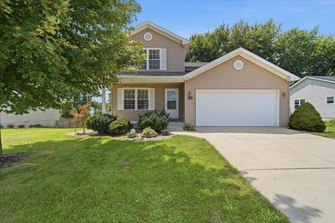 Photo of 2909 Breezewood Boulevard, Bloomington, IL 61704 (MLS # 12709821)