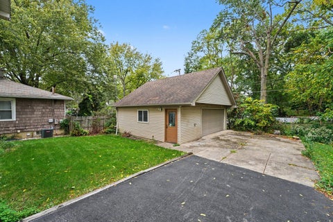 Tiny photo for 18029 Loomis Avenue, Homewood, IL 60430 (MLS # 12793865)