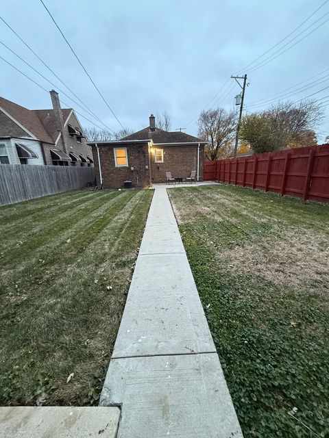 Tiny photo for 2610 W 80th Street Street, Chicago, IL 60652 (MLS # 12521976)