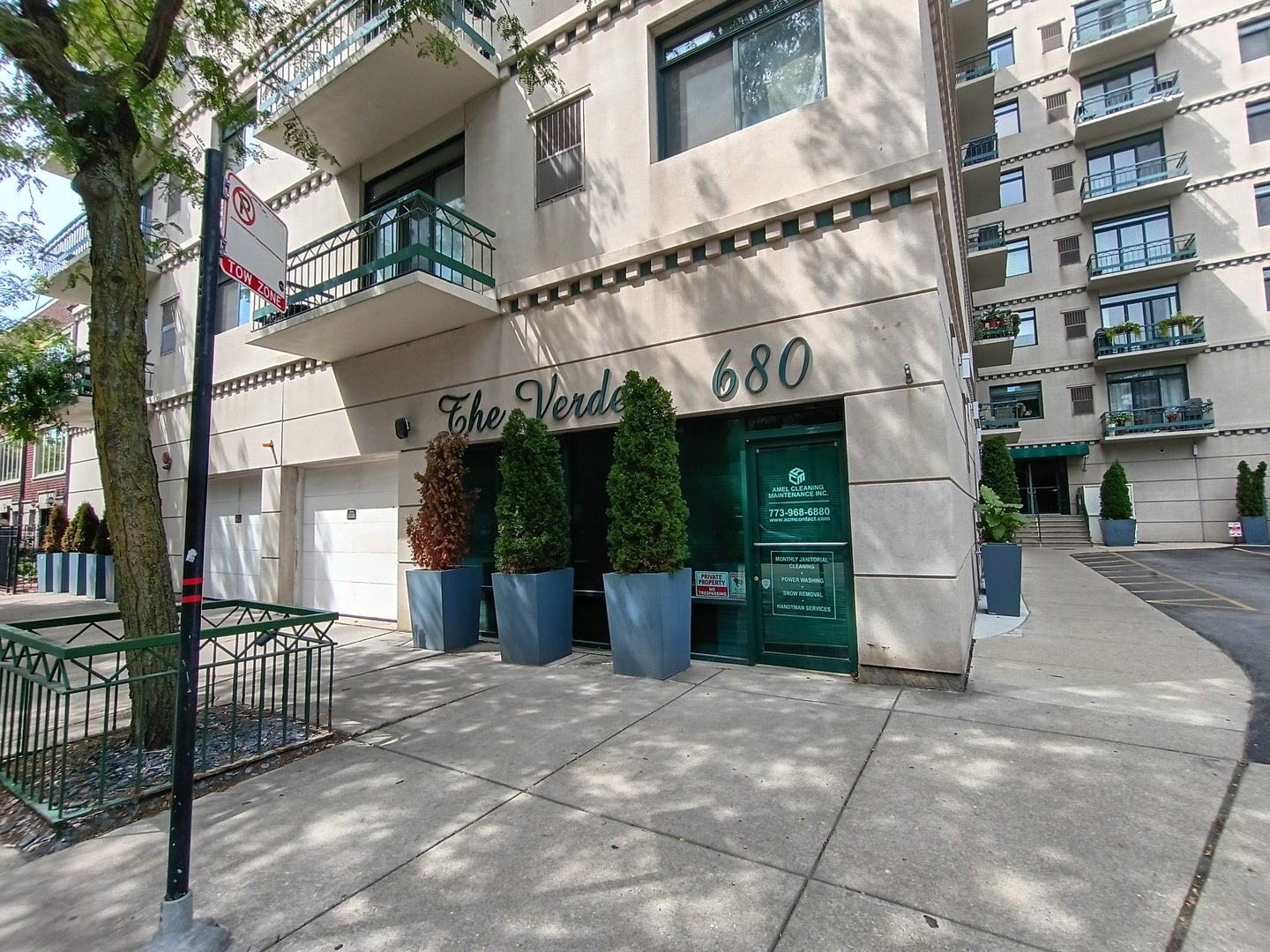 680 N Green Street 704