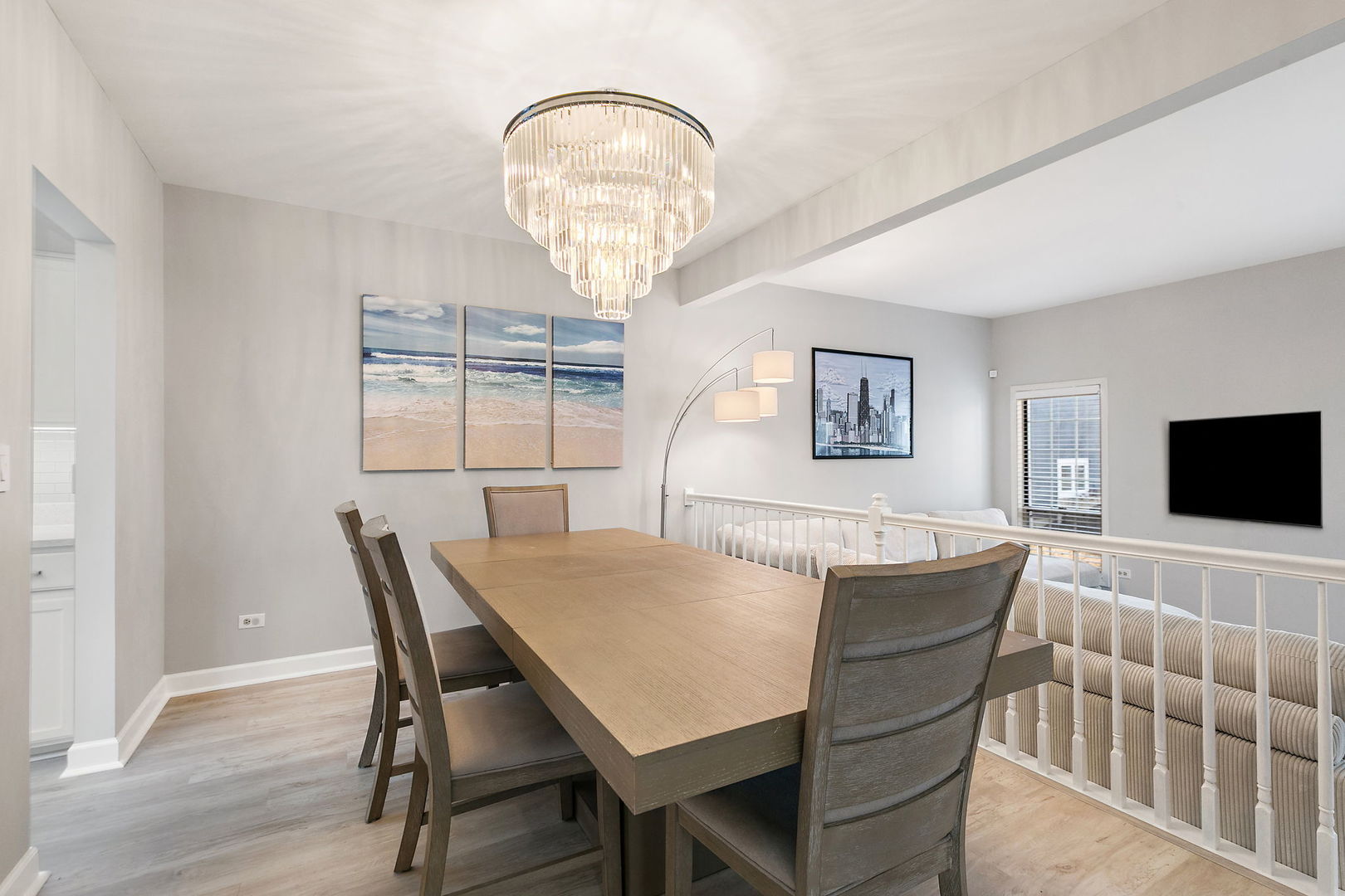 537 W Parkside Drive