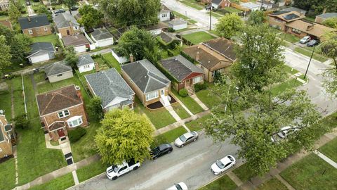 Tiny photo for 14231 S Dearborn Street, Riverdale, IL 60827 (MLS # 12475056)