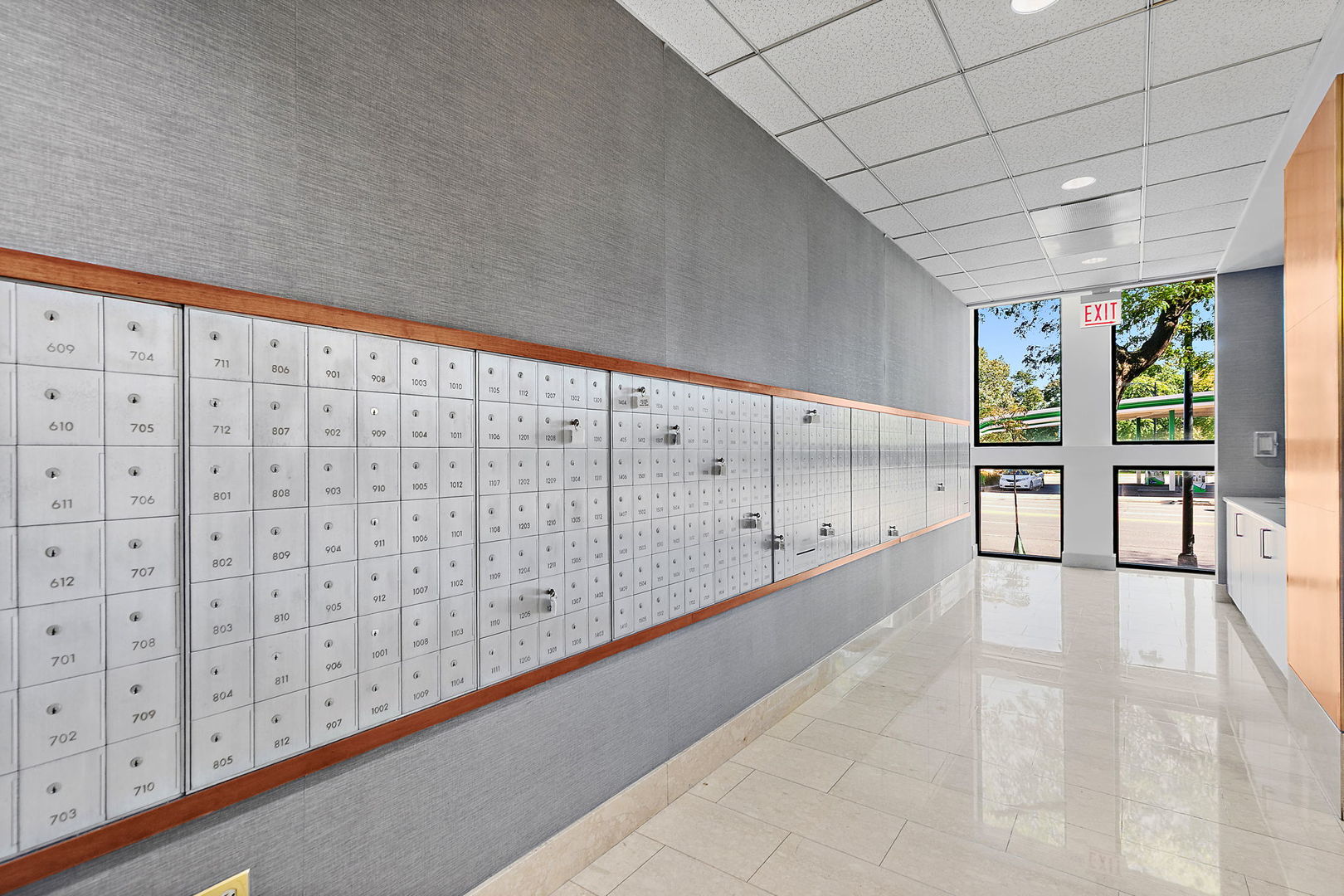 1660 N Lasalle Drive 305