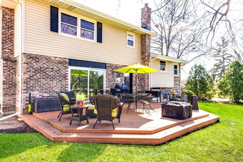 Tiny photo for 2042 S Goebbert Road, Arlington Heights, IL 60005 (MLS # 12649201)