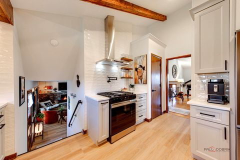 Tiny photo for 2042 S Goebbert Road, Arlington Heights, IL 60005 (MLS # 12649201)