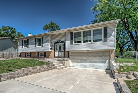 Tiny photo for 1099 STRATFORD Lane, Hanover Park, IL 60133 (MLS # 12755769)