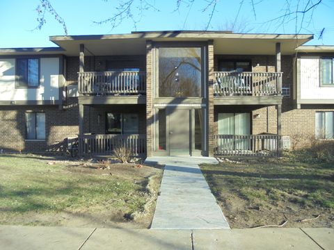 Photo of 566 Somerset Lane #2, Crystal Lake, IL 60014 (MLS # 12696668)
