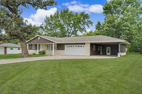 Tiny photo for 208 W Cemetery Road, Roberts, IL 60962 (MLS # 12617274)
