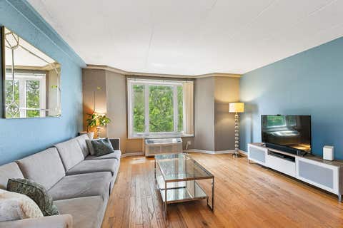 Tiny photo for 1 Renaissance Place #517, Palatine, IL 60067 (MLS # 12730635)