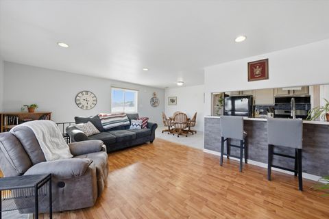 Tiny photo for 7656 159th Place #30, Tinley Park, IL 60477 (MLS # 12557470)