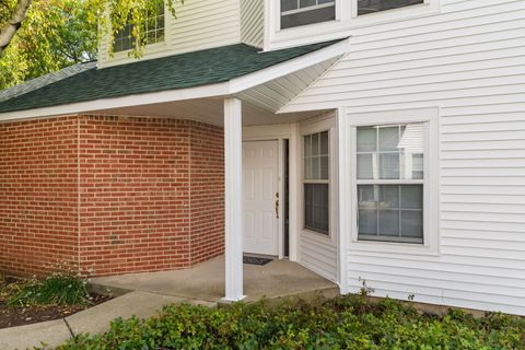 Tiny photo for 106 Woodbury Lane, Lake Bluff, IL 60044 (MLS # 12470715)