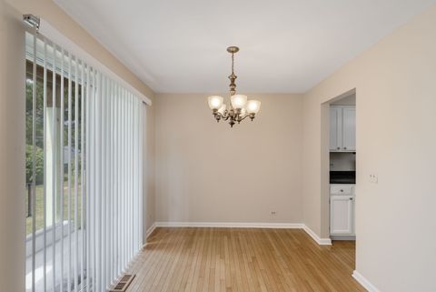 Tiny photo for 106 Woodbury Lane, Lake Bluff, IL 60044 (MLS # 12470715)