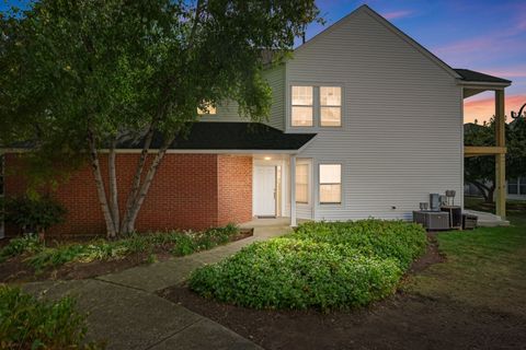 Tiny photo for 106 Woodbury Lane, Lake Bluff, IL 60044 (MLS # 12470715)