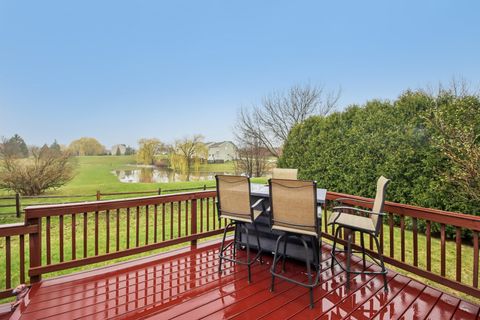 Tiny photo for 224 Cross Creek Lane, Lindenhurst, IL 60046 (MLS # 12608813)