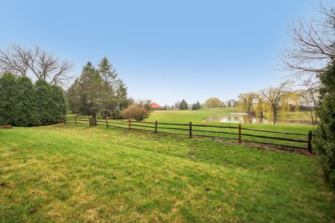 Tiny photo for 224 Cross Creek Lane, Lindenhurst, IL 60046 (MLS # 12608813)