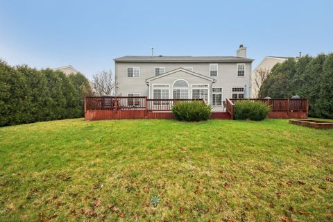 Tiny photo for 224 Cross Creek Lane, Lindenhurst, IL 60046 (MLS # 12608813)