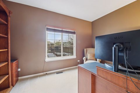 Tiny photo for 224 Cross Creek Lane, Lindenhurst, IL 60046 (MLS # 12608813)