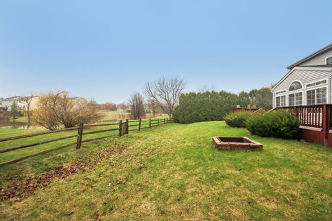 Tiny photo for 224 Cross Creek Lane, Lindenhurst, IL 60046 (MLS # 12608813)