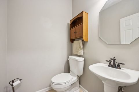 Tiny photo for 224 Cross Creek Lane, Lindenhurst, IL 60046 (MLS # 12608813)