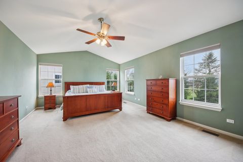 Tiny photo for 224 Cross Creek Lane, Lindenhurst, IL 60046 (MLS # 12608813)