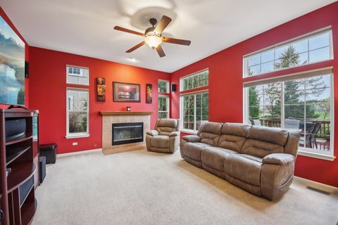 Tiny photo for 224 Cross Creek Lane, Lindenhurst, IL 60046 (MLS # 12608813)