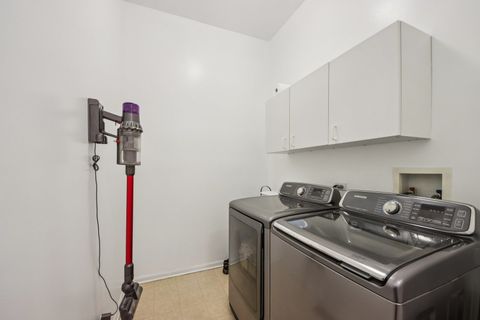 Tiny photo for 224 Cross Creek Lane, Lindenhurst, IL 60046 (MLS # 12608813)