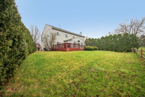 Tiny photo for 224 Cross Creek Lane, Lindenhurst, IL 60046 (MLS # 12608813)