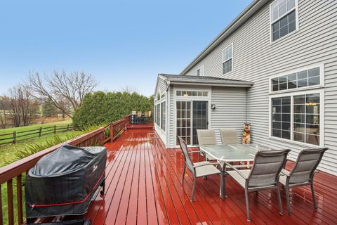 Tiny photo for 224 Cross Creek Lane, Lindenhurst, IL 60046 (MLS # 12608813)