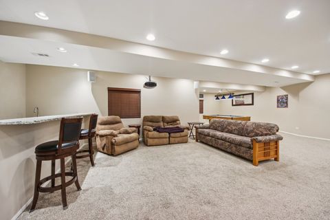 Tiny photo for 224 Cross Creek Lane, Lindenhurst, IL 60046 (MLS # 12608813)