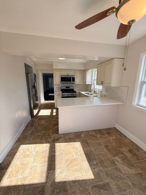 Tiny photo for 8958 S Oglesby Avenue, Chicago, IL 60617 (MLS # 12395902)