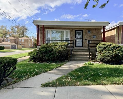 Photo of 8958 S Oglesby Avenue, Chicago, IL 60617 (MLS # 12395902)