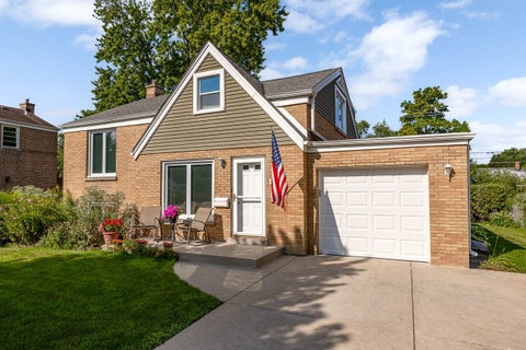 Photo of 812 Kemman Avenue, La Grange Park, IL 60526 (MLS # 12743761)
