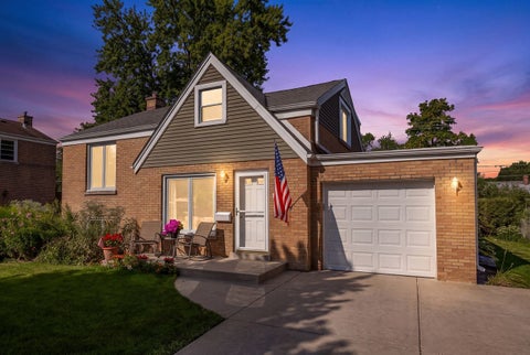 Tiny photo for 812 Kemman Avenue, La Grange Park, IL 60526 (MLS # 12743761)