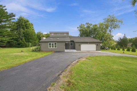 Tiny photo for 911 Kohley Road, Lisle, IL 60532 (MLS # 12760774)