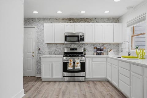 Tiny photo for 911 Kohley Road, Lisle, IL 60532 (MLS # 12760774)