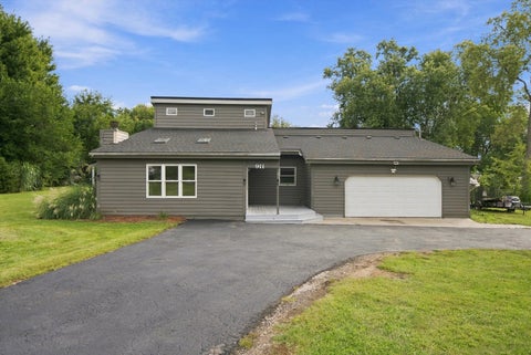 Tiny photo for 911 Kohley Road, Lisle, IL 60532 (MLS # 12760774)