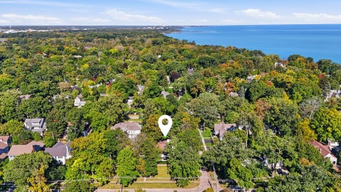 Tiny photo for 542 E Prospect Avenue, Lake Bluff, IL 60044 (MLS # 12779642)