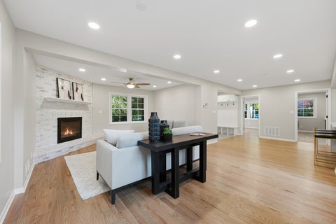 Tiny photo for 542 E Prospect Avenue, Lake Bluff, IL 60044 (MLS # 12779642)