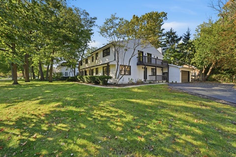 Tiny photo for 542 E Prospect Avenue, Lake Bluff, IL 60044 (MLS # 12779642)