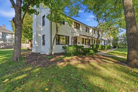 Tiny photo for 542 E Prospect Avenue, Lake Bluff, IL 60044 (MLS # 12779642)