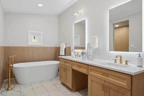 Tiny photo for 542 E Prospect Avenue, Lake Bluff, IL 60044 (MLS # 12779642)