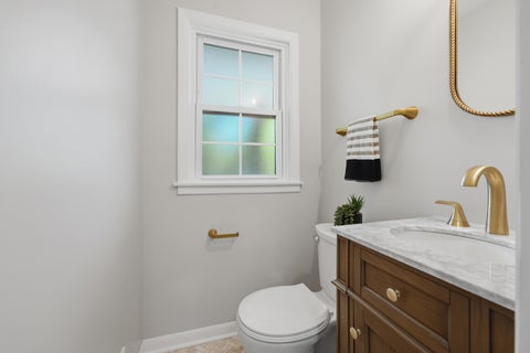 Tiny photo for 542 E Prospect Avenue, Lake Bluff, IL 60044 (MLS # 12779642)