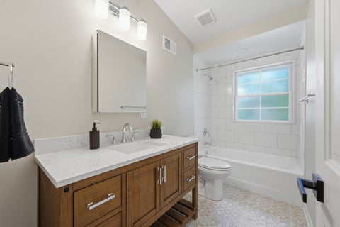 Tiny photo for 542 E Prospect Avenue, Lake Bluff, IL 60044 (MLS # 12779642)